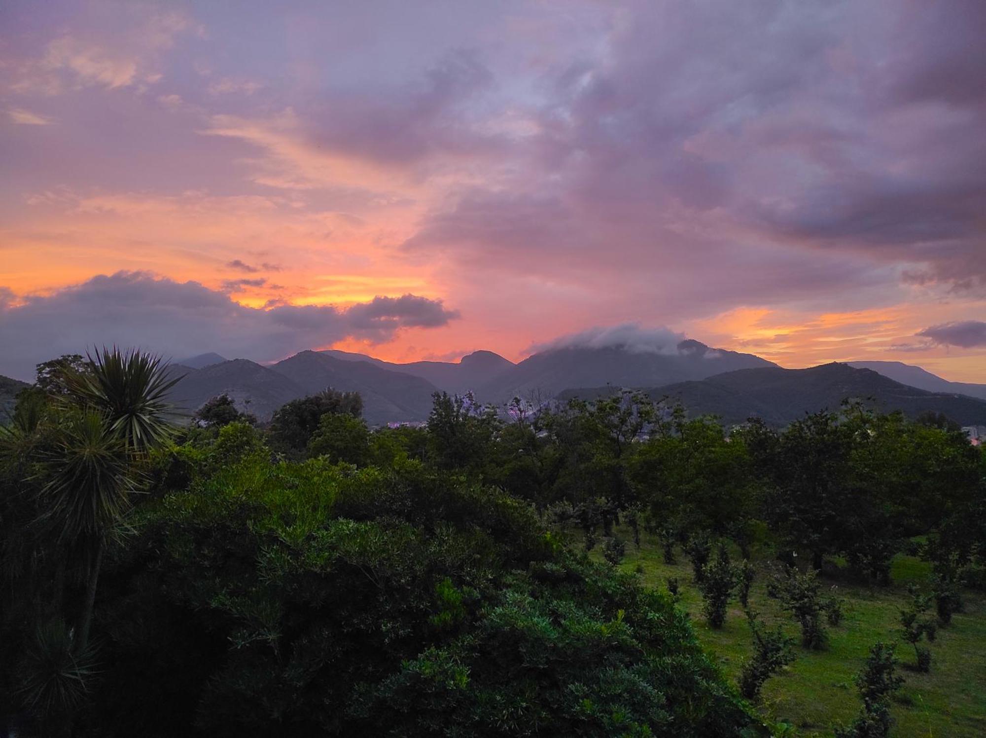 Caledonia B&B Mercato San Severino Bagian luar foto